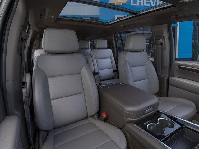 2025 Chevrolet Suburban Vehicle Photo in SUGAR LAND, TX 77478-0000