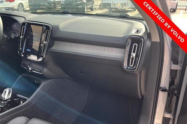 2025 Volvo XC40 Vehicle Photo in Grapevine, TX 76051