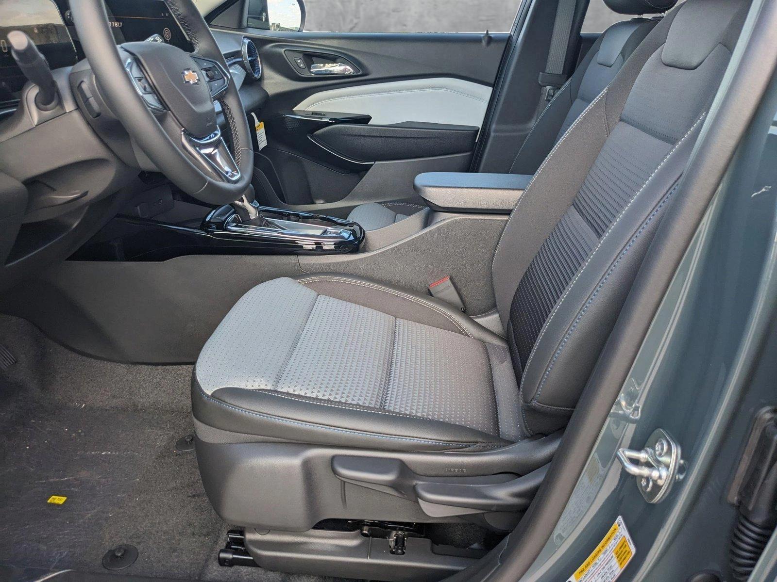 2025 Chevrolet Trax Vehicle Photo in MIAMI, FL 33172-3015