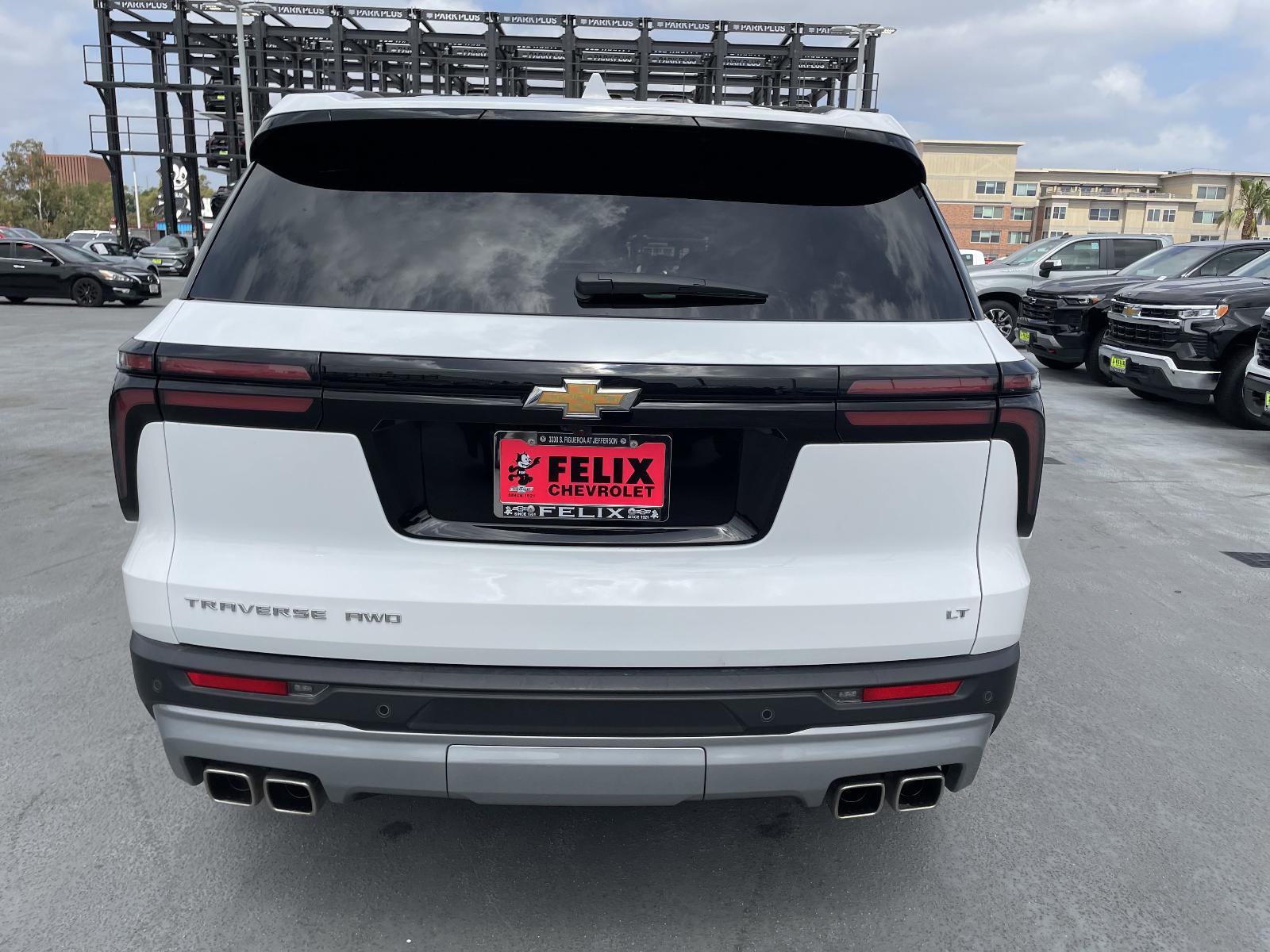 2024 Chevrolet Traverse Vehicle Photo in LOS ANGELES, CA 90007-3794