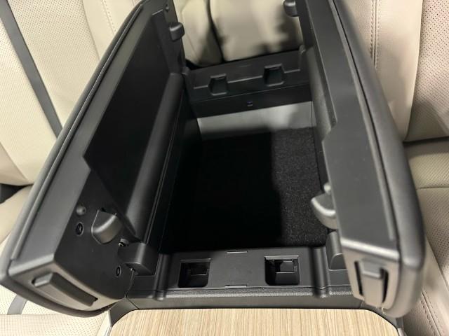 2025 Mazda CX-70 PHEV Vehicle Photo in Green Bay, WI 54304