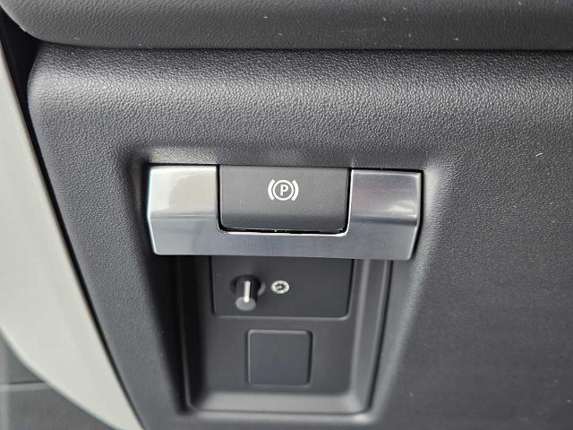 2025 Defender Vehicle Photo in AUSTIN, TX 78717