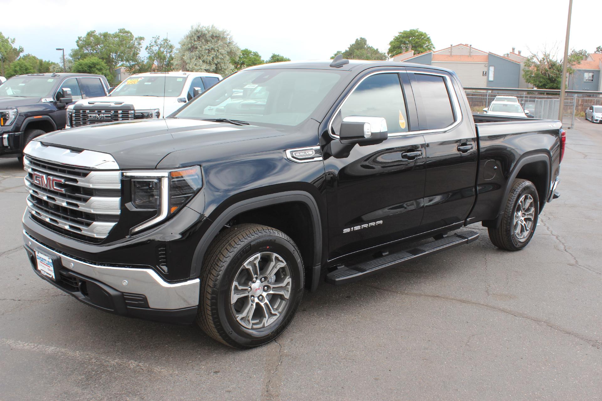 2025 GMC Sierra 1500 Vehicle Photo in AURORA, CO 80012-4011