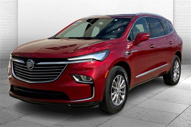 2024 Buick Enclave Vehicle Photo in TOPEKA, KS 66609-0000
