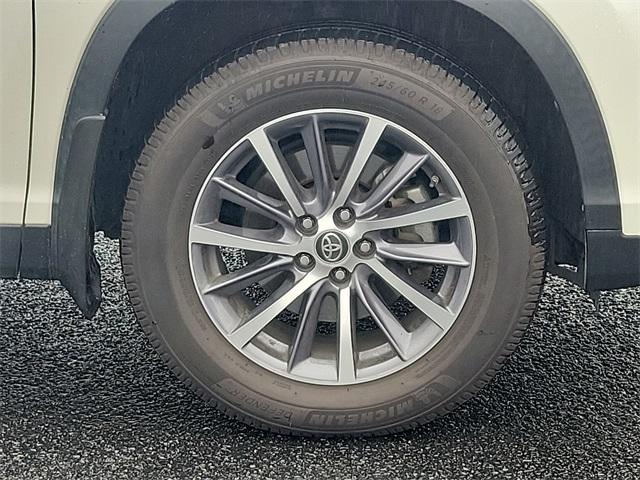 2019 Toyota Highlander Vehicle Photo in New Bloomfield, PA 17068