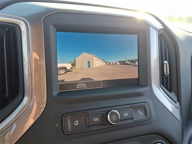 2024 Chevrolet Silverado 3500 HD Chassis Cab Vehicle Photo in BERLIN, MD 21811-1121