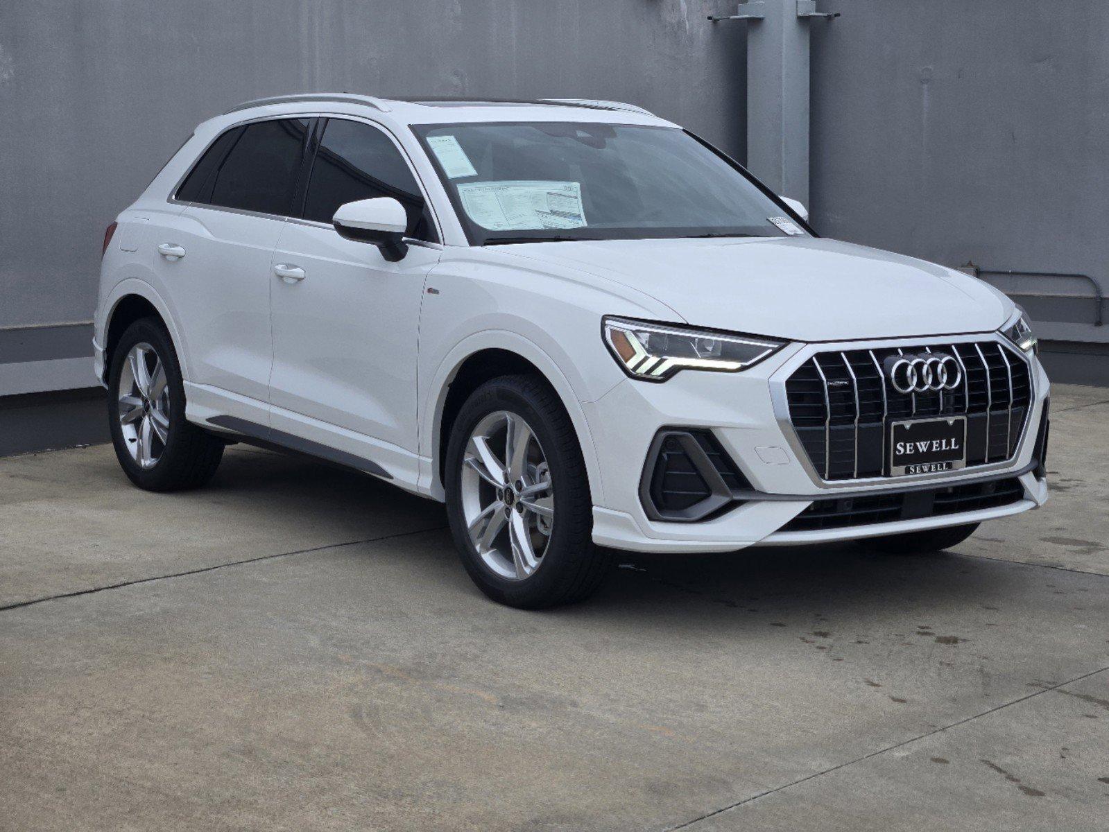 2024 Audi Q3 Vehicle Photo in SUGAR LAND, TX 77478