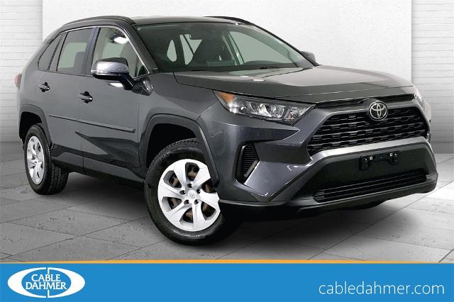 2019 Toyota RAV4 Vehicle Photo in Lees Summit, MO 64086