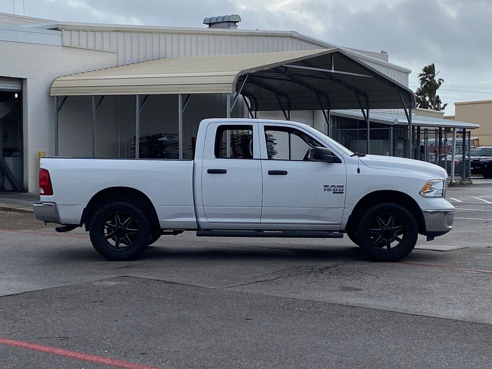 2019 Ram 1500 Classic Vehicle Photo in Corpus Christi, TX 78415