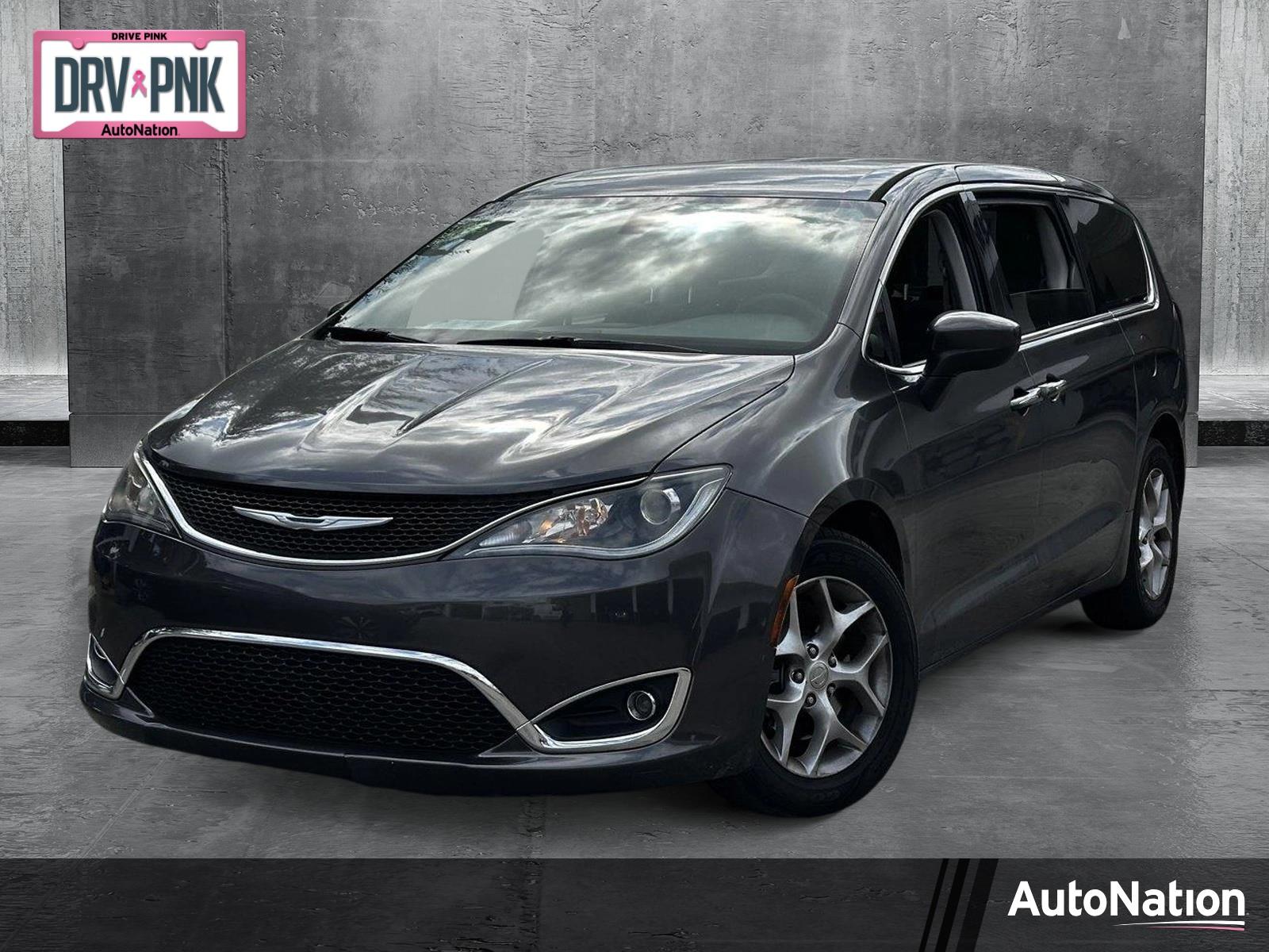 2017 Chrysler Pacifica Vehicle Photo in Hollywood, FL 33021