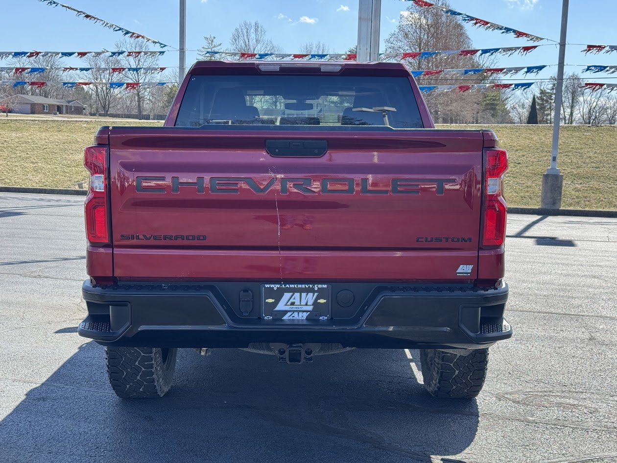 2021 Chevrolet Silverado 1500 Vehicle Photo in BOONVILLE, IN 47601-9633