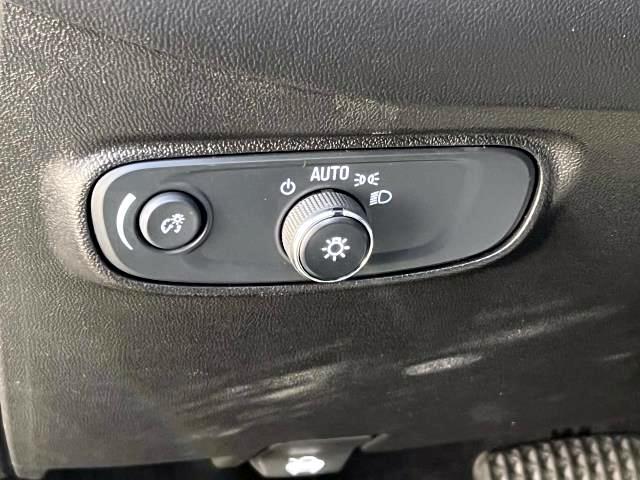 2022 Chevrolet Equinox Vehicle Photo in Roslyn, NY 11576