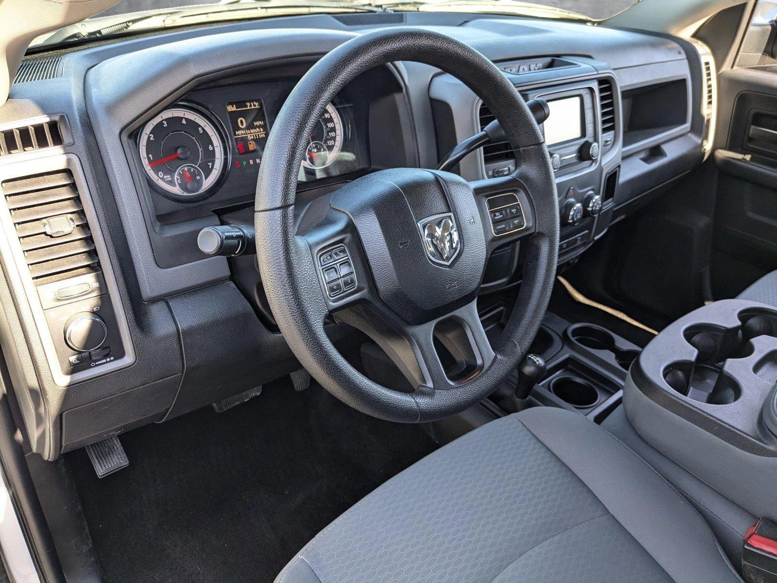 2018 Ram 2500 Vehicle Photo in VALENCIA, CA 91355-1705