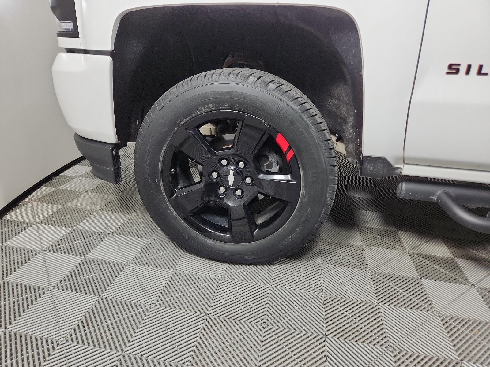 2017 Chevrolet Silverado 1500 Vehicle Photo in GEORGETOWN, TX 78626-7508