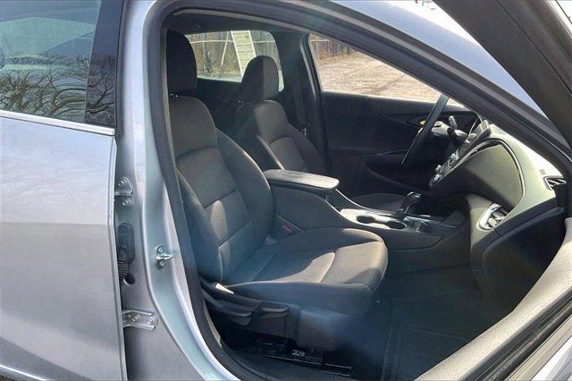 2020 Chevrolet Malibu Vehicle Photo in INDEPENDENCE, MO 64055-1314