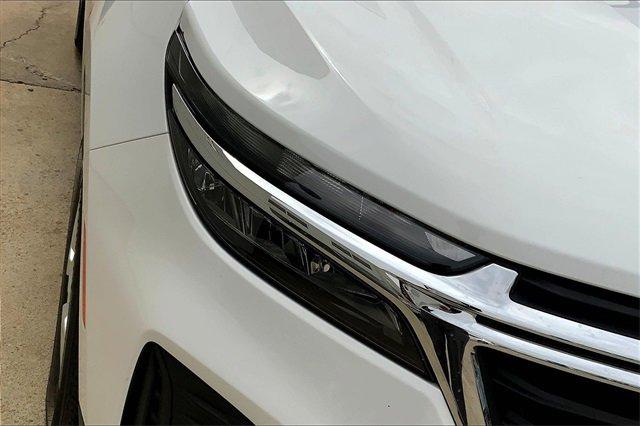 2022 Chevrolet Equinox Vehicle Photo in TOPEKA, KS 66609-0000