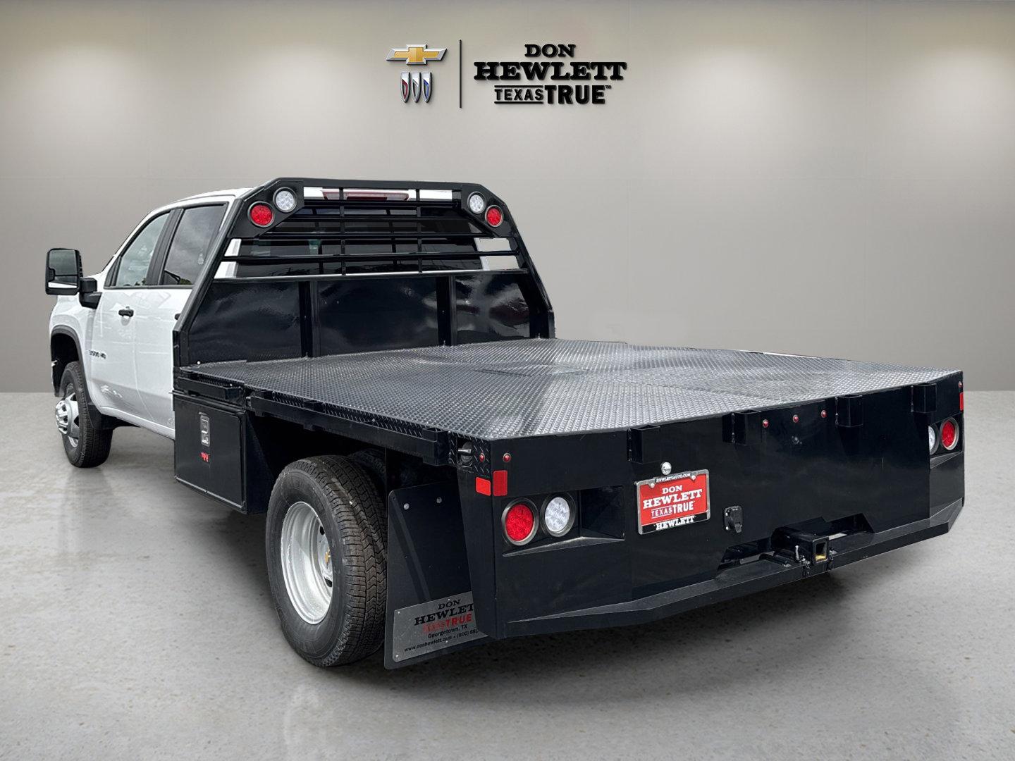 2025 Chevrolet Silverado 3500 HD Chassis Cab Vehicle Photo in GEORGETOWN, TX 78626-7508