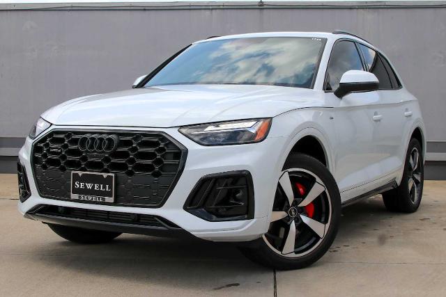 2024 Audi Q5 Vehicle Photo in SUGAR LAND, TX 77478