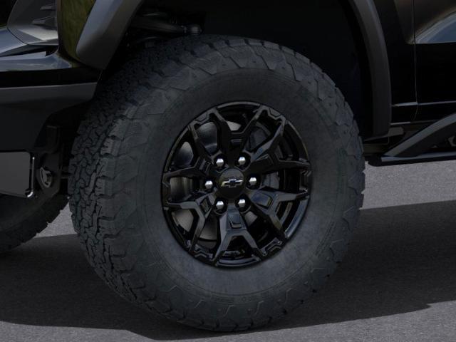 2025 Chevrolet Colorado Vehicle Photo in Roslyn, NY 11576