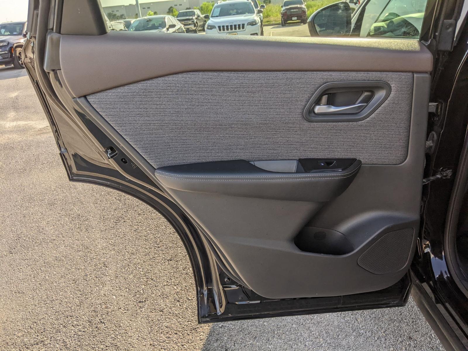 2023 Nissan Rogue Vehicle Photo in Seguin, TX 78155