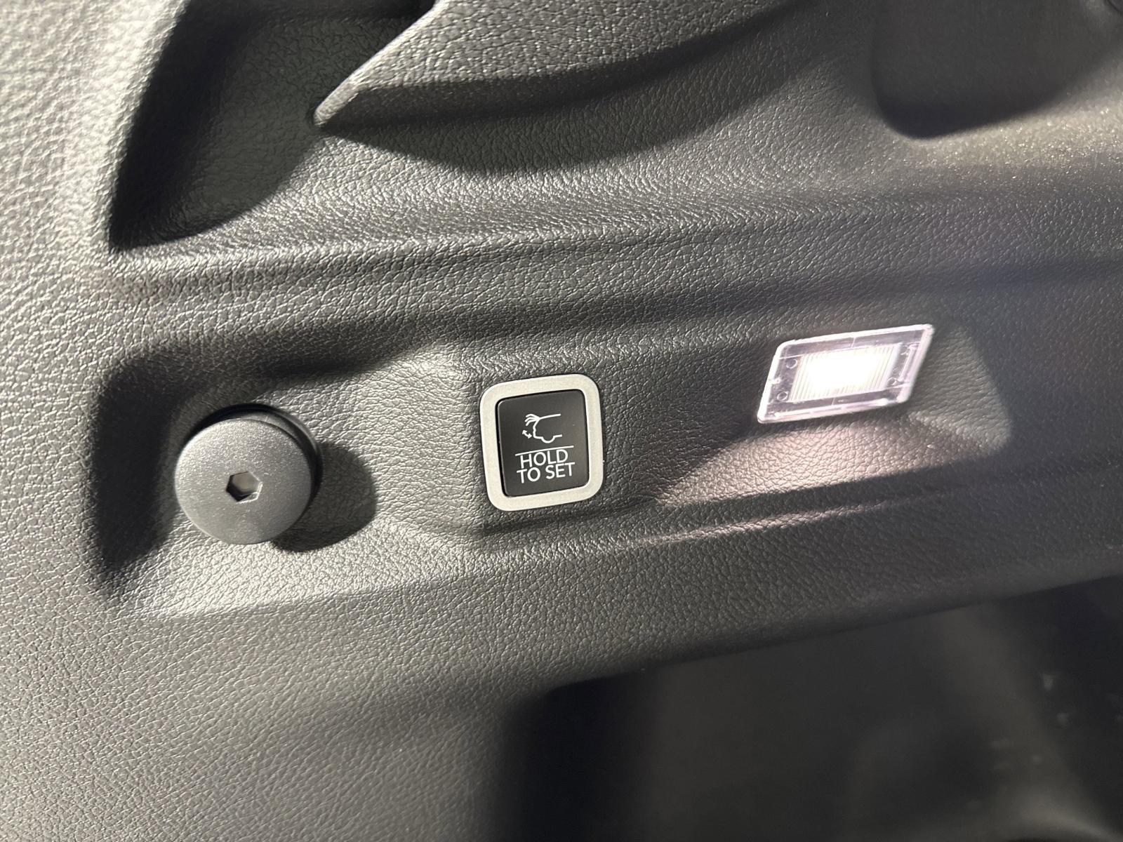 2024 Jeep Grand Cherokee L Vehicle Photo in GEORGETOWN, TX 78626-7508