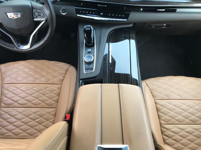 2022 Cadillac Escalade Vehicle Photo in GREEN BAY, WI 54303-3330