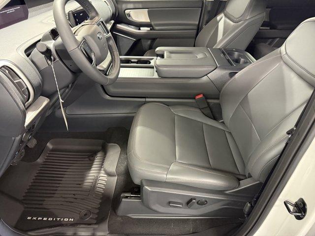 2025 Ford Expedition Vehicle Photo in Ogallala, NE 69153