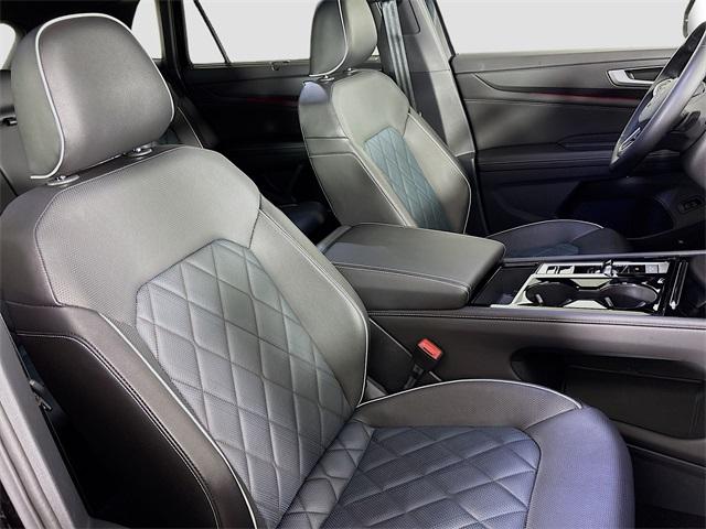 2024 Volkswagen Atlas Cross Sport Vehicle Photo in Puyallup, WA 98371