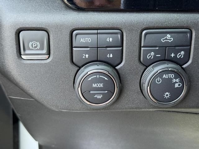 2024 Chevrolet Silverado 1500 Vehicle Photo in COLUMBIA, MO 65203-3903