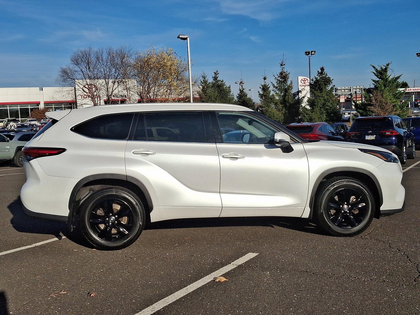 2022 Toyota Highlander Vehicle Photo in Trevose, PA 19053