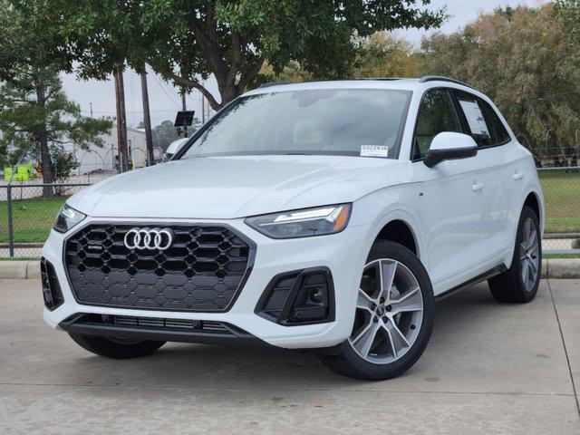 2025 Audi Q5 Vehicle Photo in HOUSTON, TX 77090