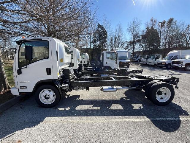 2025 Chevrolet Low Cab Forward 4500 Vehicle Photo in ALCOA, TN 37701-3235