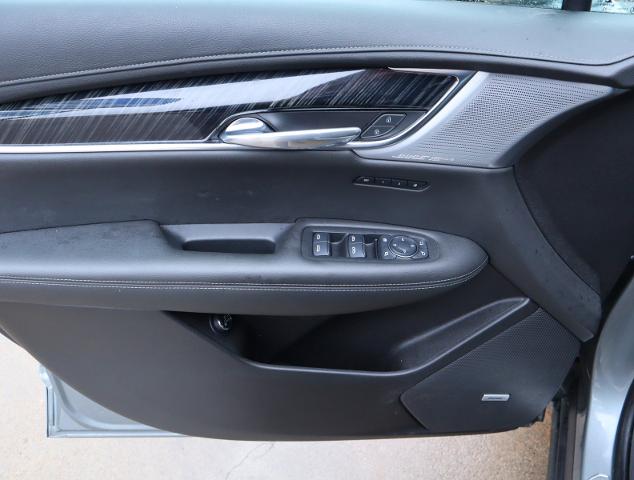 2023 Cadillac XT6 Vehicle Photo in DETROIT, MI 48207-4102