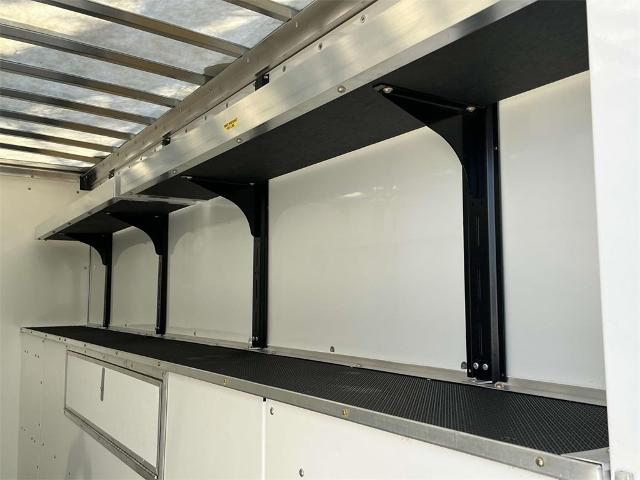 2025 Chevrolet Express Cutaway 3500 Vehicle Photo in ALCOA, TN 37701-3235