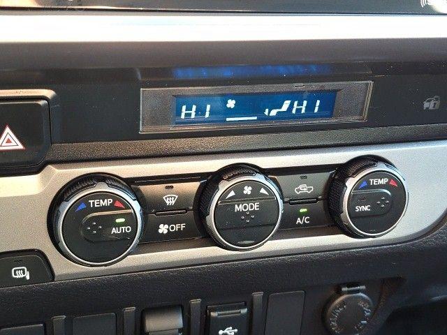 2022 Toyota Tacoma 4WD Vehicle Photo in Pleasant Hills, PA 15236