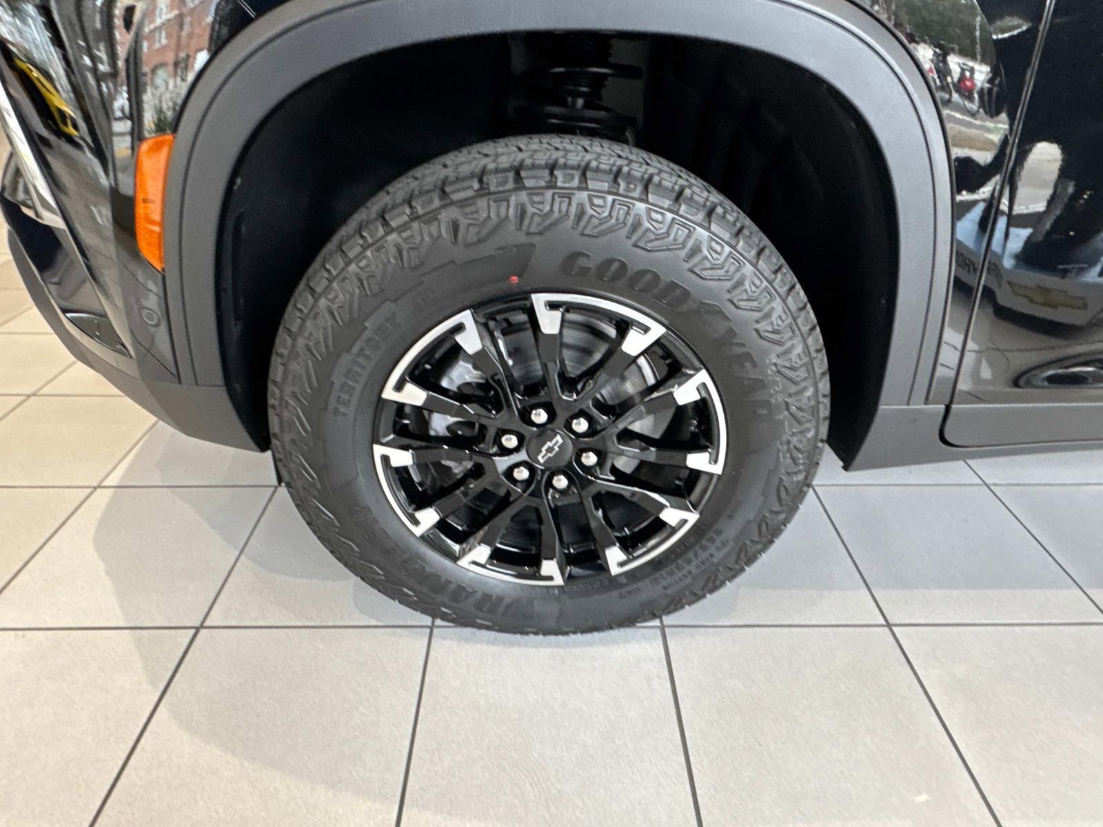 2025 Chevrolet Traverse Vehicle Photo in LOS ANGELES, CA 90007-3794