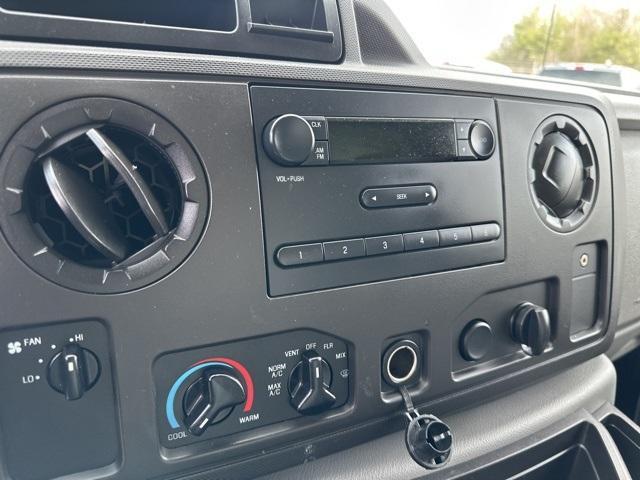 2019 Ford E-Series Cutaway Vehicle Photo in Webster, MA 01570-1415