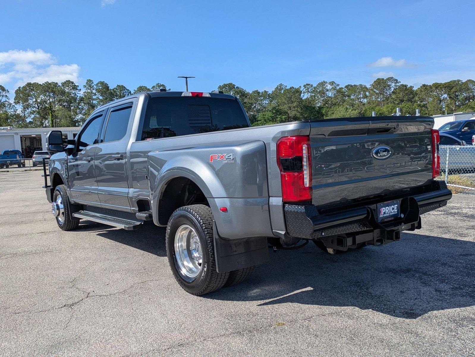 2023 Ford Super Duty F-350 DRW Vehicle Photo in Jacksonville, FL 32244