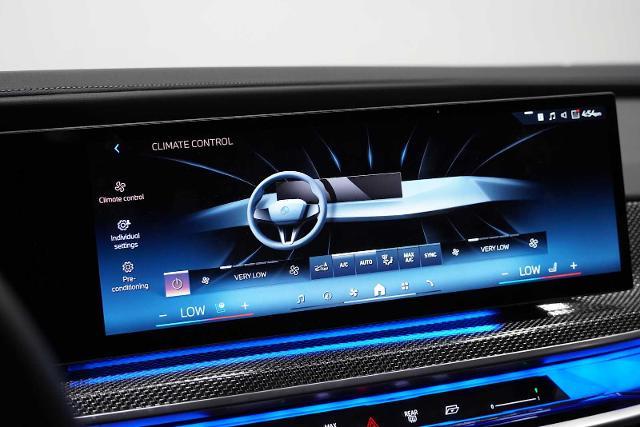 2024 BMW i7 Vehicle Photo in GRAPEVINE, TX 76051