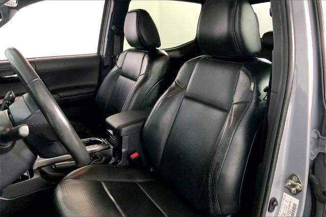 2019 Toyota Tacoma 4WD Vehicle Photo in Kansas City, MO 64114