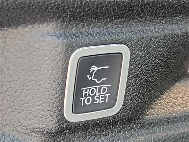 2021 Jeep Grand Cherokee L Vehicle Photo in New Bloomfield, PA 17068