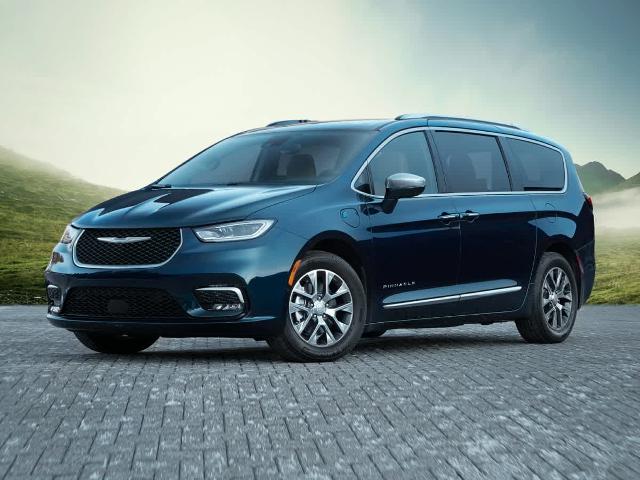 2023 Chrysler Pacifica Vehicle Photo in PORTLAND, OR 97225-3518