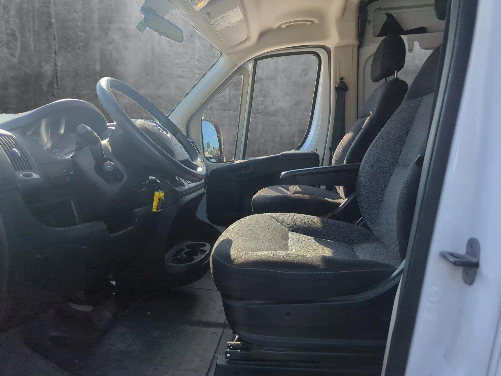 2017 Ram ProMaster Cargo Van Vehicle Photo in Pembroke Pines, FL 33027