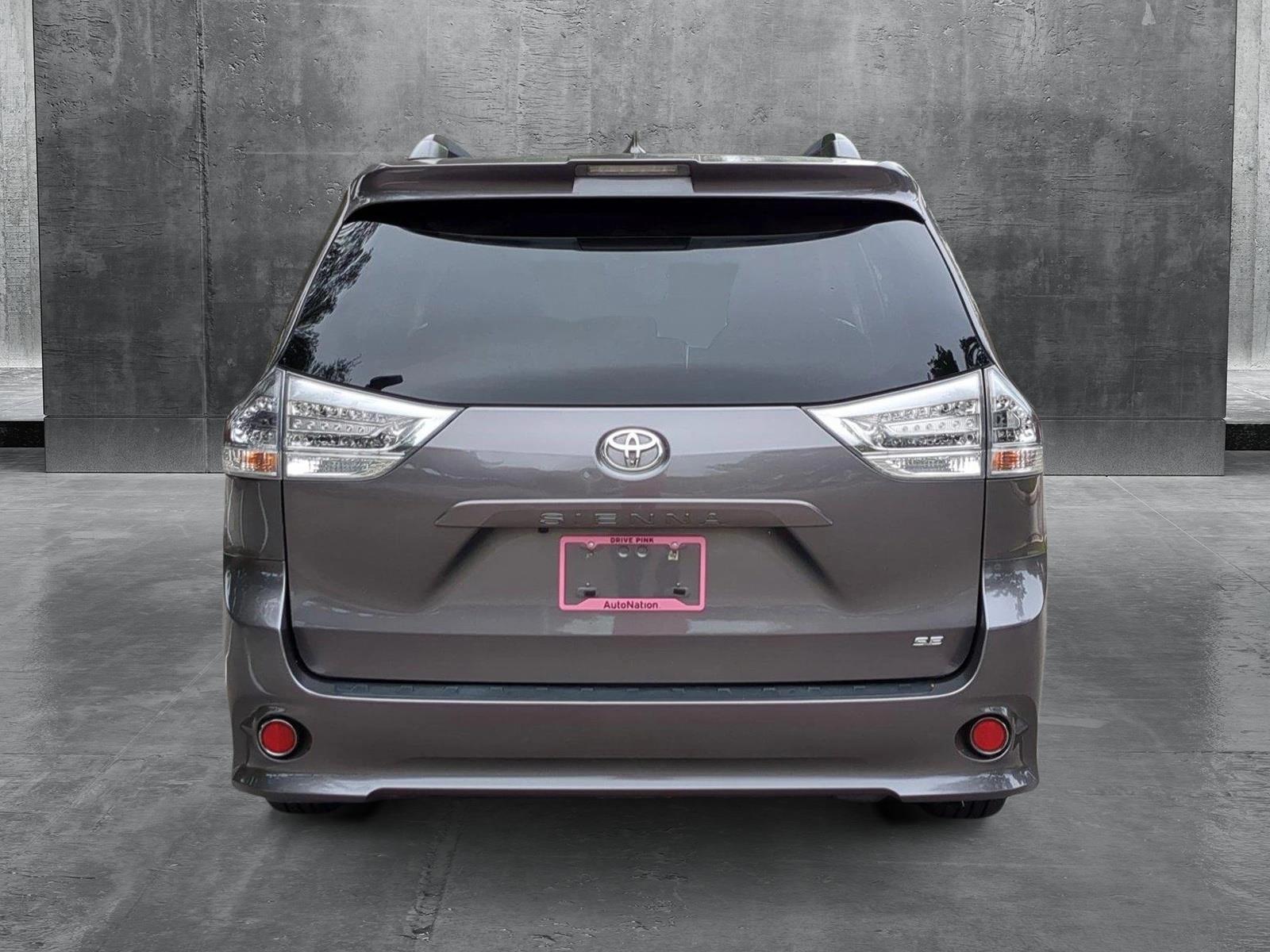 2019 Toyota Sienna Vehicle Photo in West Palm Beach, FL 33417