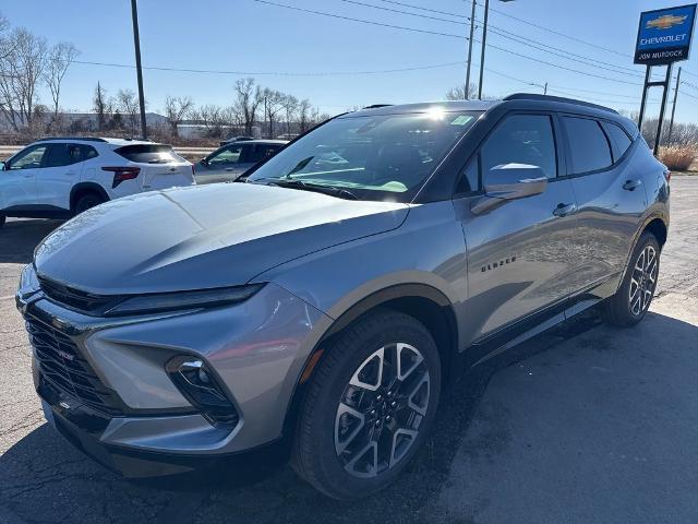 2025 Chevrolet Blazer Vehicle Photo in MANHATTAN, KS 66502-5036