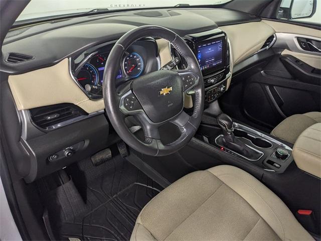 2022 Chevrolet Traverse Vehicle Photo in ENGLEWOOD, CO 80113-6708