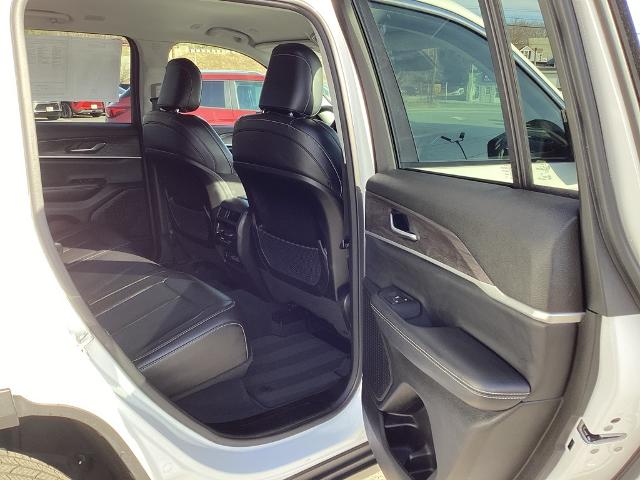 2023 Jeep Grand Cherokee Vehicle Photo in Gardner, MA 01440