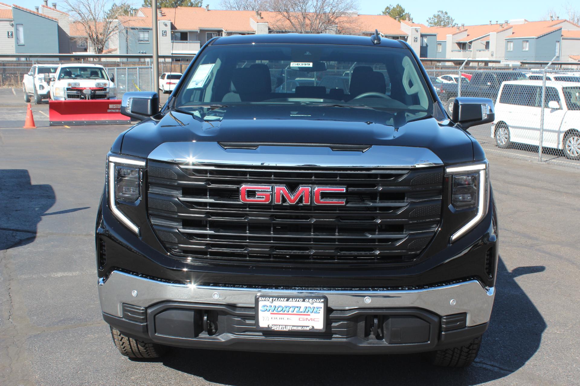 2025 GMC Sierra 1500 Vehicle Photo in AURORA, CO 80012-4011