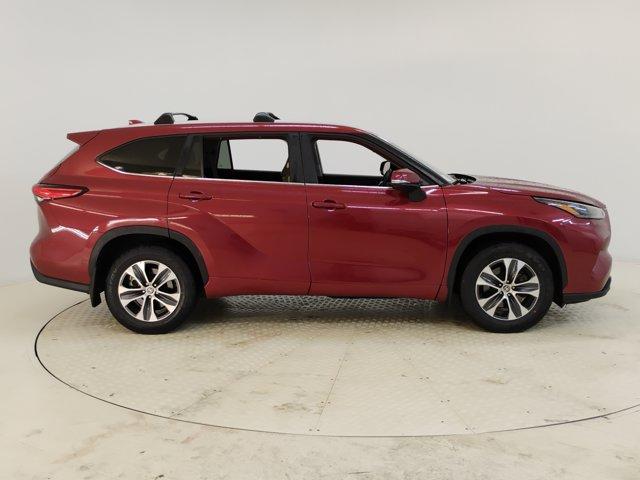 2023 Toyota Highlander Vehicle Photo in PINEVILLE, NC 28134-8495
