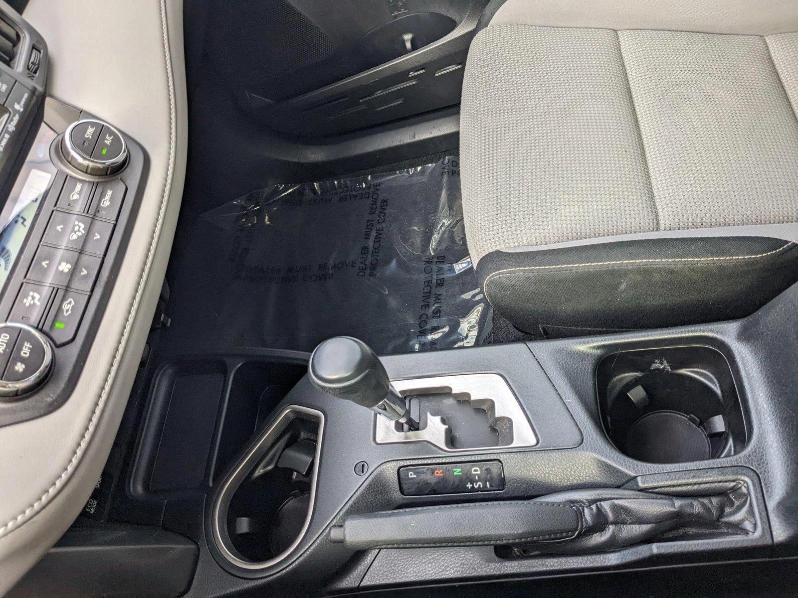 2017 Toyota RAV4 Vehicle Photo in Davie, FL 33331
